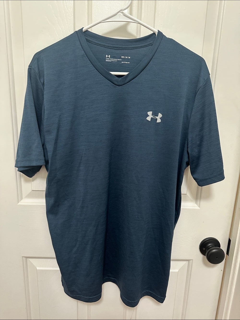 0238 Under Armour Men's V-Neck Performance Tee — Slate Blue size medium